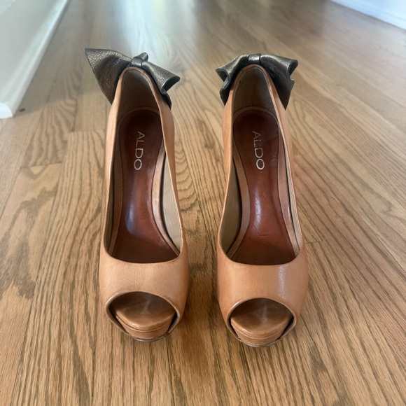 ALDO Nude Bow Back Platform Heels Size 36 (6) - Picture 4 of 7